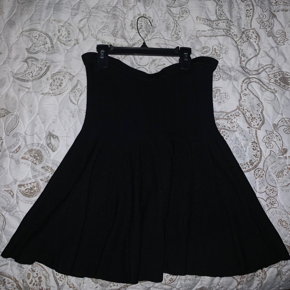 black skirt